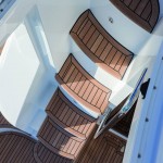 34_20160412163233_54_stairs_to_flybridge_low_res